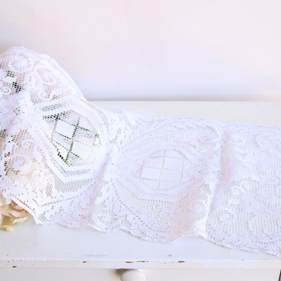 Vintage Table Runner, Small Ivory Lace Tablecloth Or Topper - Picture 1 of 10